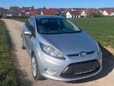 Usata Ford Fiesta 60 CV (44 kW) 2010 Grigio Berlina
