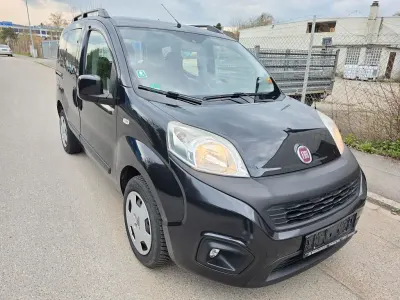 Gebraucht Fiat Qubo Trekking 95 PS (69 kW) 2017 Schwarz Van / Kleinbus
