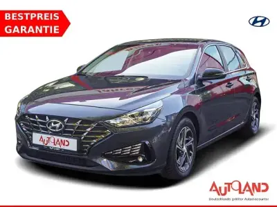 Gebraucht Hyundai i30 120 PS (88 kW) 2023 Grau Limousine
