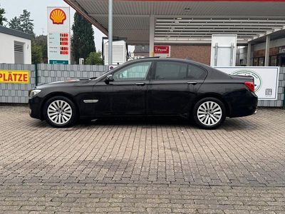 BMW 730