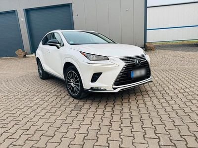 Weiß Gebraucht 2021 Lexus NX300h SUV | 32.900 € (Fairer Preis)