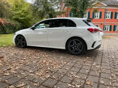 Gebraucht Mercedes A200 AMG 163 PS (119 kW) 2020 Weiß Limousine