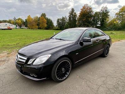 Mercedes E200