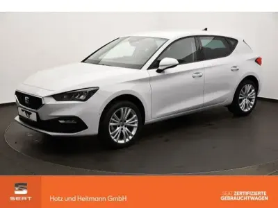 Neu Seat Leon Style 150 PS (110 kW) 2025 Glacial weiß metallic Limousine