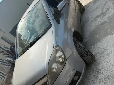 Gebraucht Opel Zafira 120 PS (88 kW) 2006 Gold Van / Kleinbus