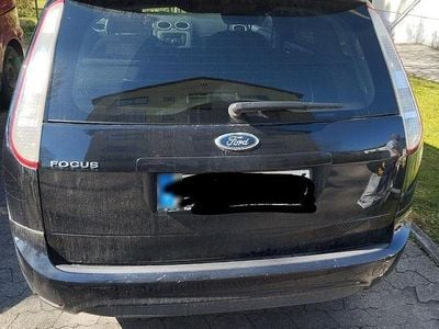 Gebraucht Ford Focus 101 PS (74 kW) 2011 Schwarz Kombi