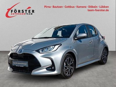 Gebraucht Toyota Yaris Hybrid Basis 116 PS (85 kW) 2022 Shimmering silver metallic Limousine