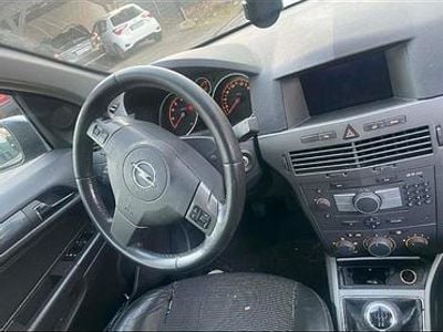 Usata Opel Astra 125 CV (91 kW) 2004 Argento Station wagon