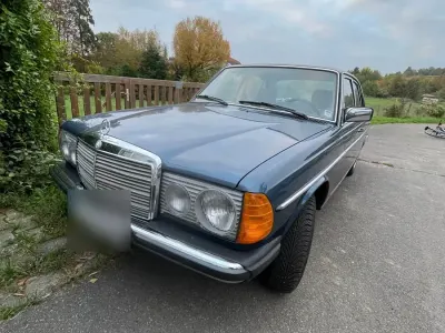 Gebraucht Mercedes 200 109 PS (80 kW) 1982 Blau Limousine