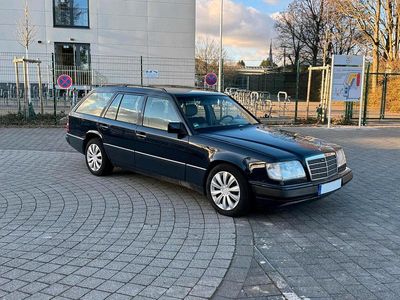 Gebraucht Mercedes E230 132 PS (97 kW) 1991 Blau Kombi