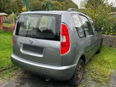 Gebraucht Skoda Roomster 69 PS (50 kW) 2011 Grau Van / Kleinbus
