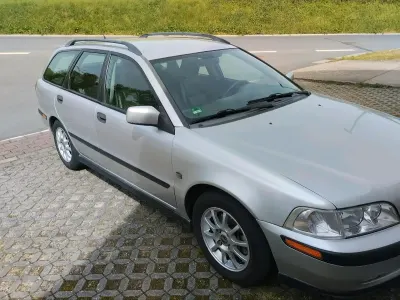 Gebraucht Volvo V40 122 PS (89 kW) 2002 Silber Kombi