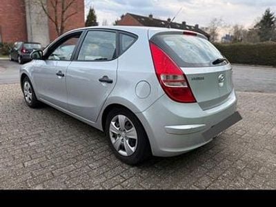 Usata Hyundai i30 109 CV (80 kW) 2010 Argento Utilitaria