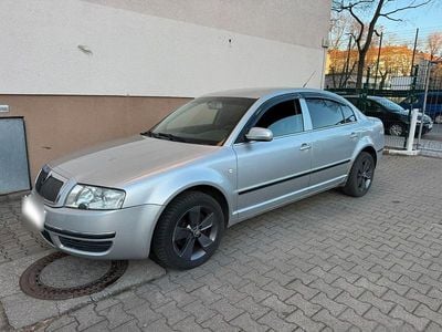 Gebraucht Skoda Superb Elegance 150 PS (110 kW) 2002 Silber Limousine