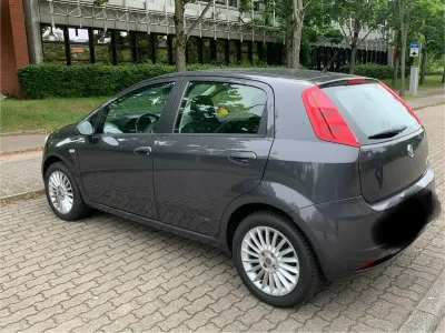 Gebraucht Fiat Grande Punto Emotion 95 PS (69 kW) 2007 Grau Kleinwagen