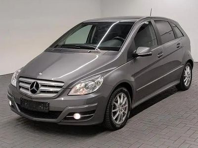 Second-hand Mercedes B200 136 CP (100 kW) 2011 Gri Monovolum
