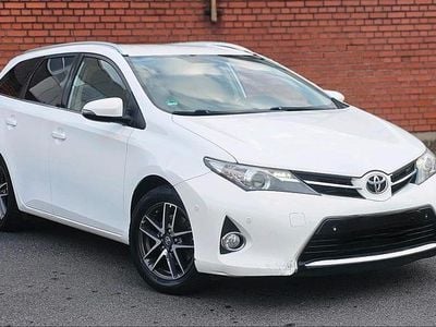 Gebraucht Toyota Auris Edition 124 PS (91 kW) 2015 Weiß Kombi