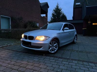 gebraucht BMW 116 i *SHZ*MULTILENKRAD*SILBER*