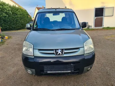 Gebraucht Peugeot Partner 109 PS (80 kW) 2004 Silber Van / Kleinbus