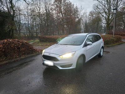 Gebraucht Ford Focus 120 PS (88 kW) 2016 Silber Kombi