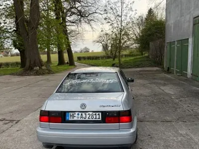 Brugt VW Vento 90 HK (66 kW) 1996 Sølv Sedan