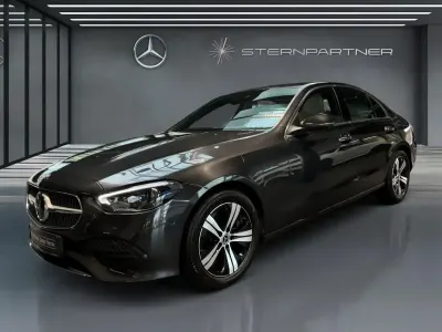 Gebraucht Mercedes C300 Avantgarde 258 PS (189 kW) 2022 Grau Limousine
