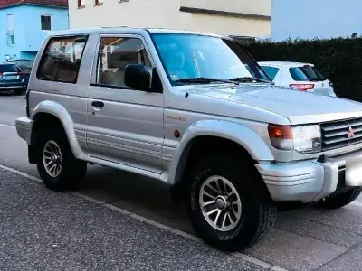 Gebraucht Mitsubishi Pajero 99 PS (72 kW) 1992 Silber SUV
