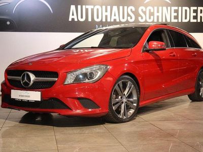 Gebraucht Mercedes CLA200 Shooting Brake 136 PS (100 kW) 2017 Rot Kombi