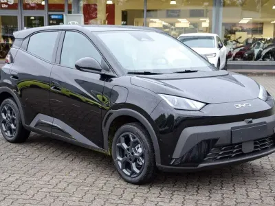 Nouă BYD Dolphin Surf Boost 64 kW (88 CP) 2025 Negru Hatchback
