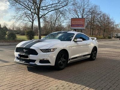 Gebraucht Ford Mustang 305 PS (224 kW) 2017 Weiß Coupé