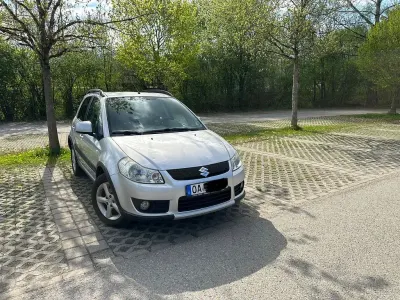 Usata Suzuki SX4 107 CV (78 kW) 2009 Argento Berlina