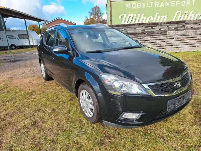 Gebraucht Kia Ceed 125 PS (91 kW) 2010 Schwarz Kleinwagen