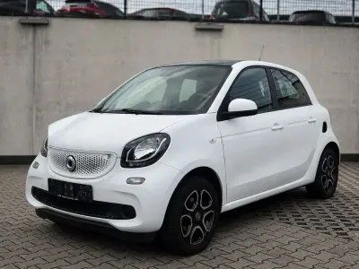 Gebraucht Smart ForFour 90 PS (66 kW) 2019 Weiß Kleinwagen