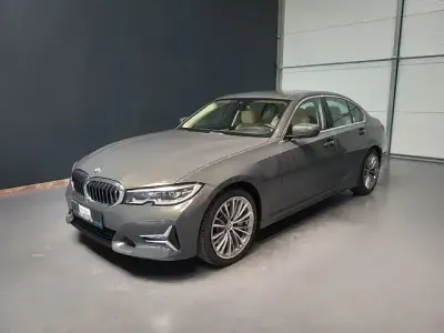 Gebraucht BMW 330 Luxury Line 258 PS (189 kW) 2019 Grau Limousine