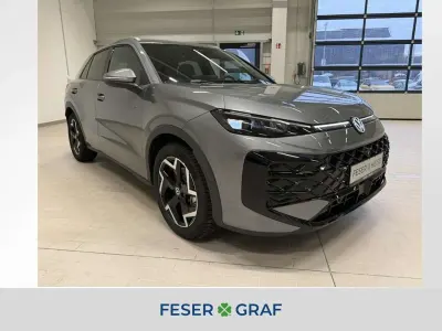 Gebraucht VW T-Roc R-line 150 PS (110 kW) 2026 Wolf grey metallic SUV
