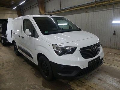 Usata Opel Combo Edition 102 CV (75 kW) 2021 Bianco Monovolume
