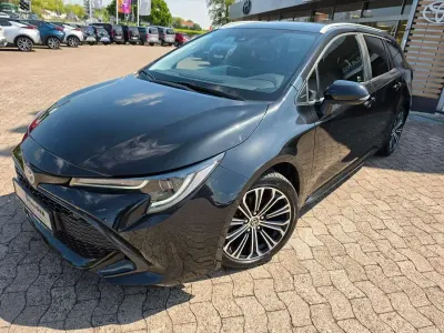 Gebraucht Toyota Corolla Team 122 PS (89 kW) 2022 Mysticschwarz Kombi