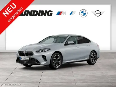 Neu BMW 216 Sport Line 122 PS (89 kW) 2026 Silber Limousine