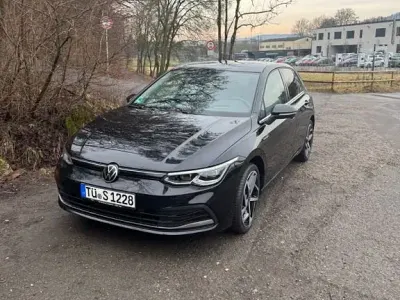 Gebraucht VW Golf VIII Style 131 PS (96 kW) 2020 Schwarz Limousine