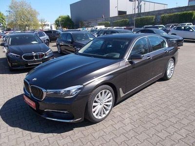 Usata BMW 730 Sport Line 265 CV (194 kW) 2016 Marrone Berlina