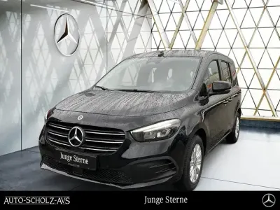 Gebraucht Mercedes T180 Progressive 131 PS (96 kW) 2025 Loparitschwarz metallic Van / Kleinbus