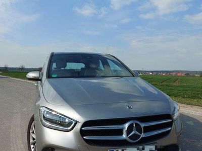 Gebraucht Mercedes B180 Edition 136 PS (100 kW) 2020 Silber Van / Kleinbus