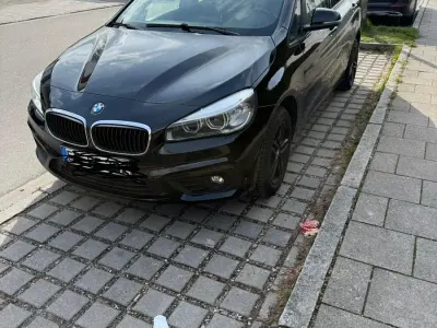 Gebraucht BMW 218 136 PS (100 kW) 2017 Schwarz Kombi