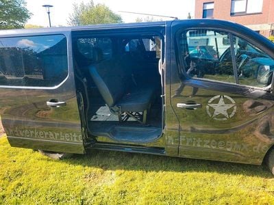 Usata Opel Vivaro 140 CV (102 kW) 2015 Nero Monovolume