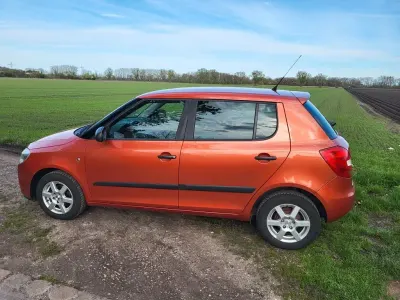 Gebraucht Skoda Fabia Classic 69 PS (50 kW) 2007 Orange Limousine