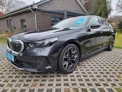 Gebraucht BMW i5 Sport Line 250 kW (340 PS) 2024 Grau Limousine