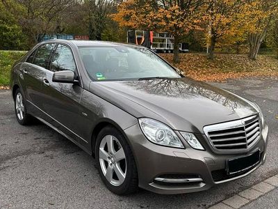 Mercedes E200