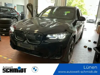 Gebraucht BMW iX3 Impressive 210 kW (286 PS) 2023 Schwarz SUV