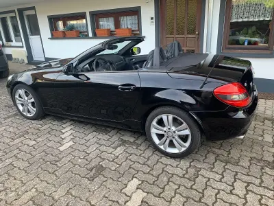 Second-hand Mercedes SLK200
