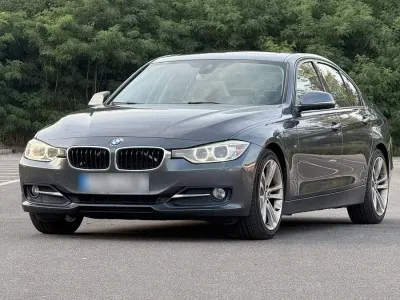 Gebraucht BMW 320 Sport Line 184 PS (135 kW) 2012 Grau Limousine